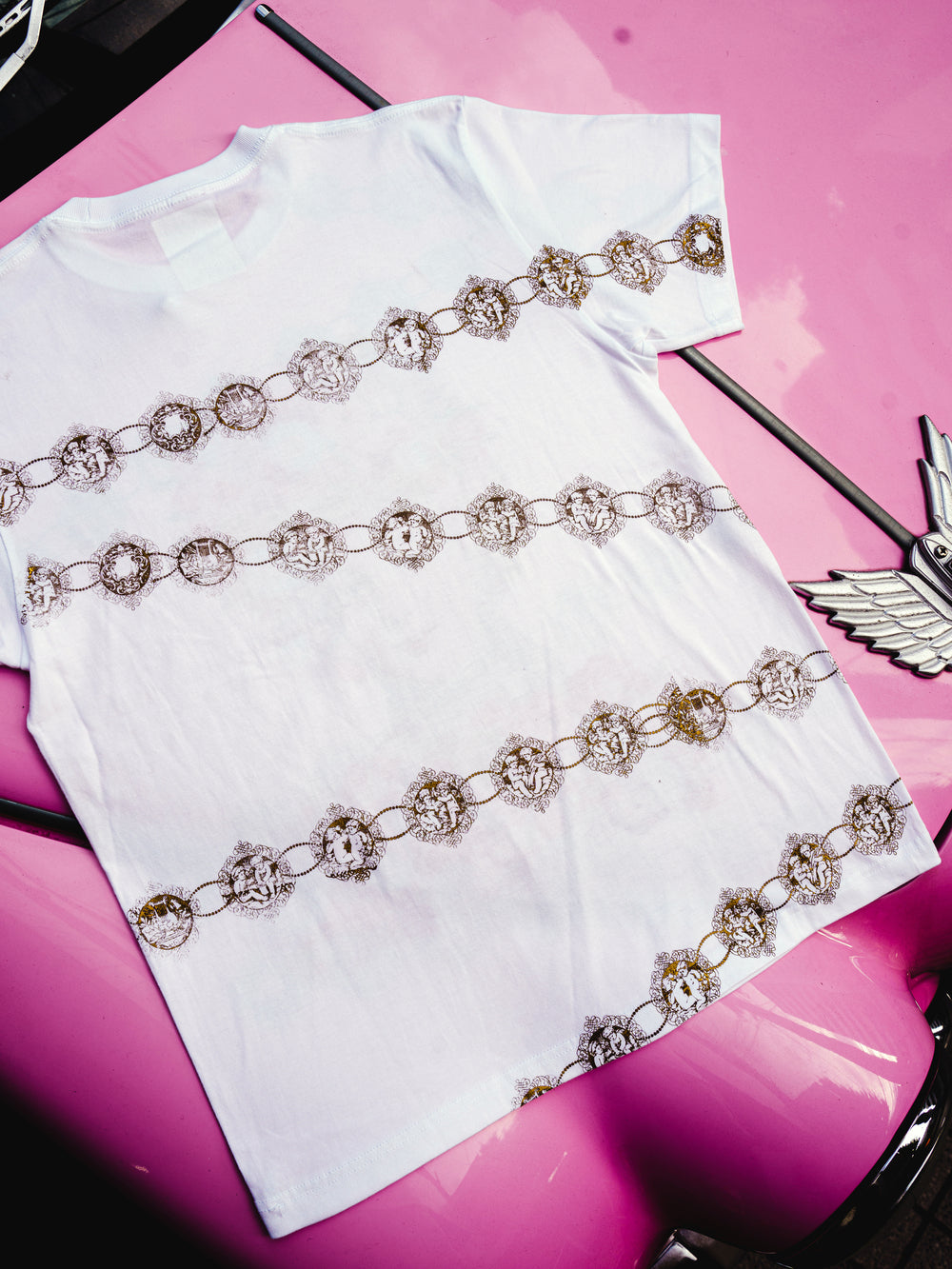 Chained Antonette T-shirt